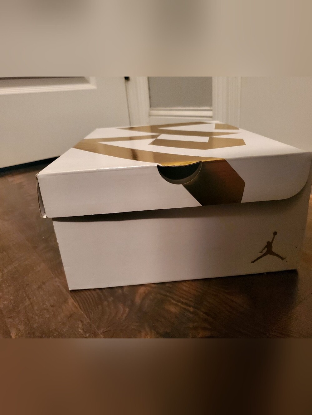 Jordan 1 Box- Empty Box Only - Picture 3 of 4